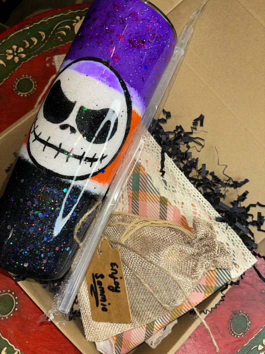 Boo basket comes a/ headscarf, custom tumbler, evil eye bracelet, tumbler name lid charm and hamsa earrings!!! Gift one today 🪬